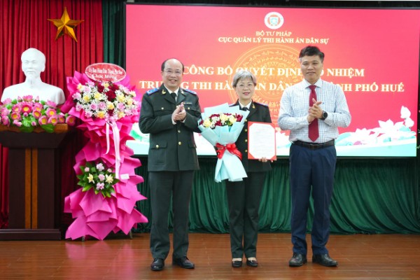 Công bố quyết định bổ nhiệm Trưởng Thi hành án dân sự thành phố Huế